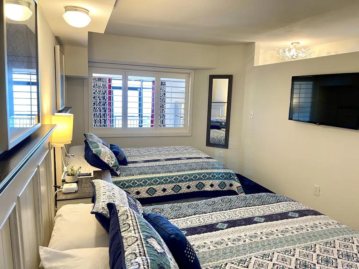 SINGLE CONDO 2 SLEEPS