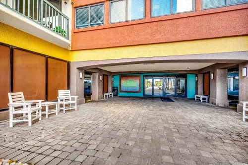 22b83ab10956f1e6b9d225cebdee78c0-uncropped_scaled_within_1536_1152