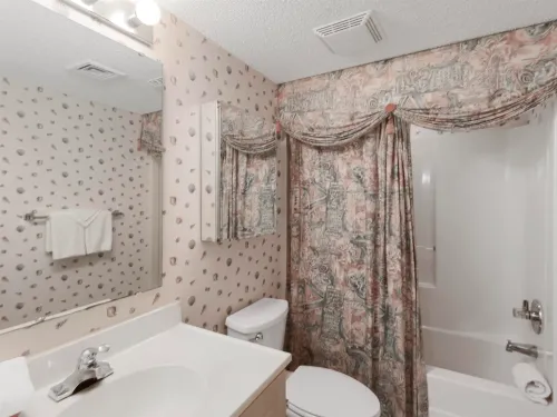 ddf1952d08f3dc5bd61dc45db70b6a4f-uncropped_scaled_within_1536_1152